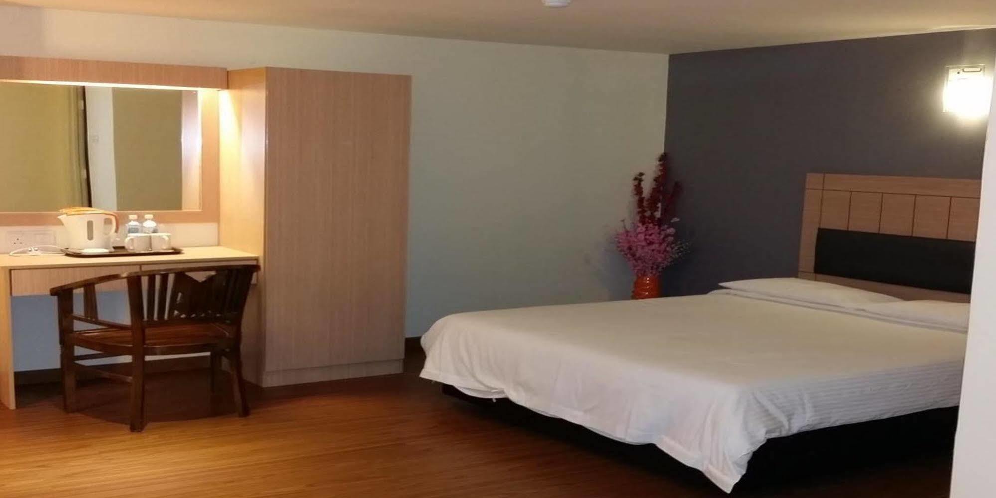 Smart Hotel Seremban Buitenkant foto